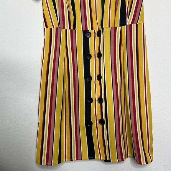 Missguided Striped Button Detail Dress NWT - Picture 4 of 9